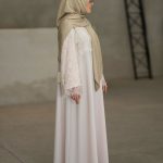 عبا نيلوفر کرم