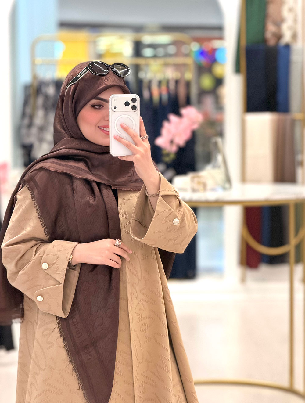 84B1014B-790A-498D-B2F0-884394F1B526 عبا سلين نسکافه ای - Image 1