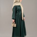 عبا اکلیل سبز زمردی با پارچه خاص و متفاوت