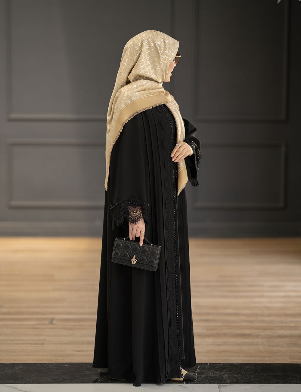 عبا آوا مشکی